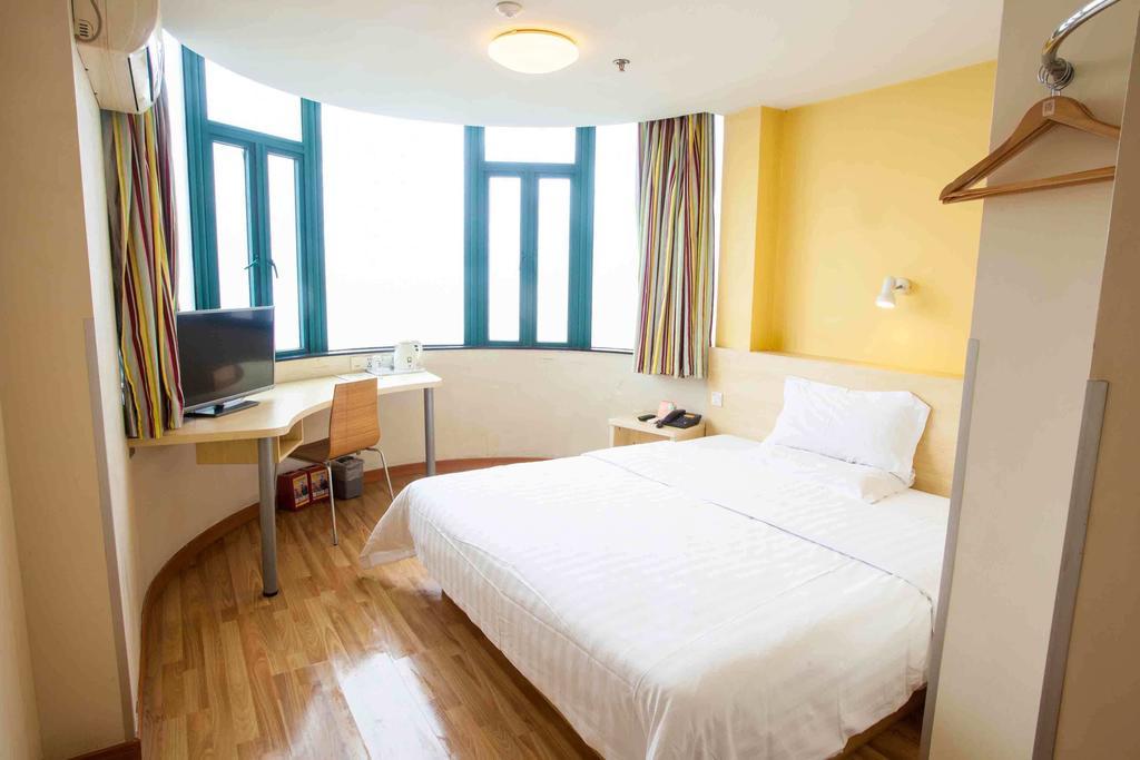 7Days Inn Bazhong Nanchi South Road Phoenix City الغرفة الصورة